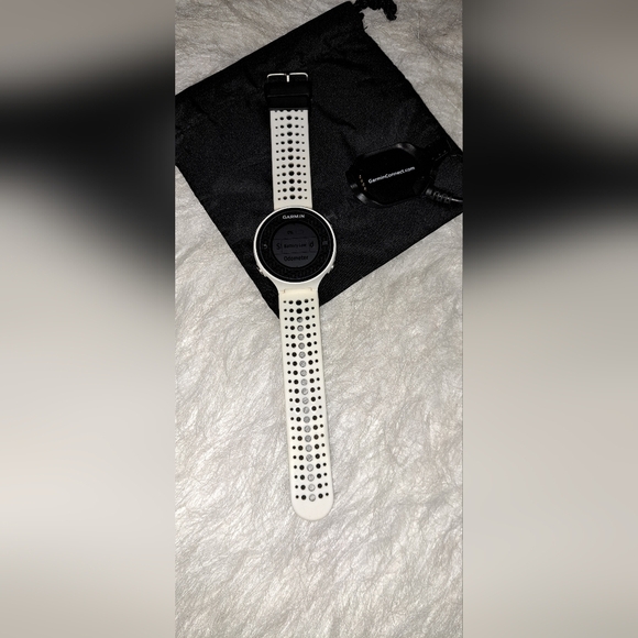 Garmin Approach S6 GPS  Golf Watch. 3D8003756. White, Works. Charger Included. - Picture 3 of 9